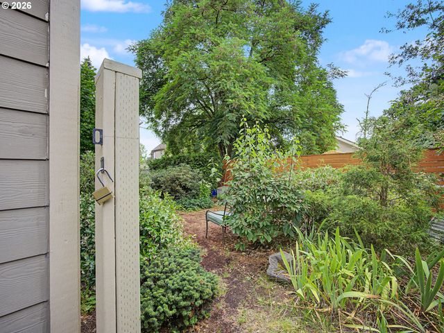 5734 N MONTANA Ave 5, Portland, OR 97217