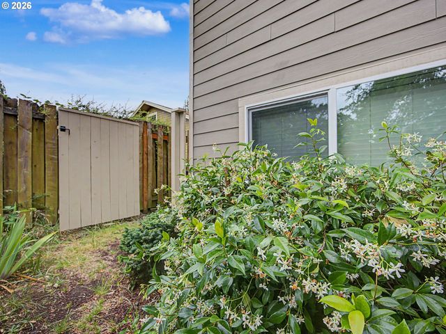 5734 N MONTANA Ave 5, Portland, OR 97217