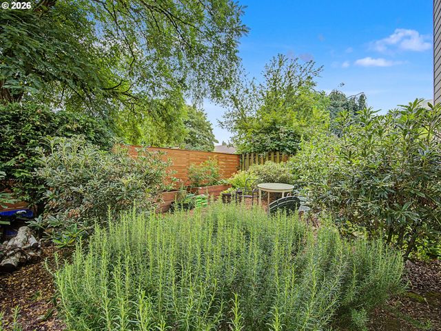 5734 N MONTANA Ave 5, Portland, OR 97217