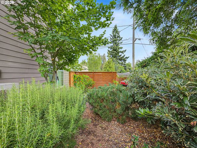 5734 N MONTANA Ave 5, Portland, OR 97217
