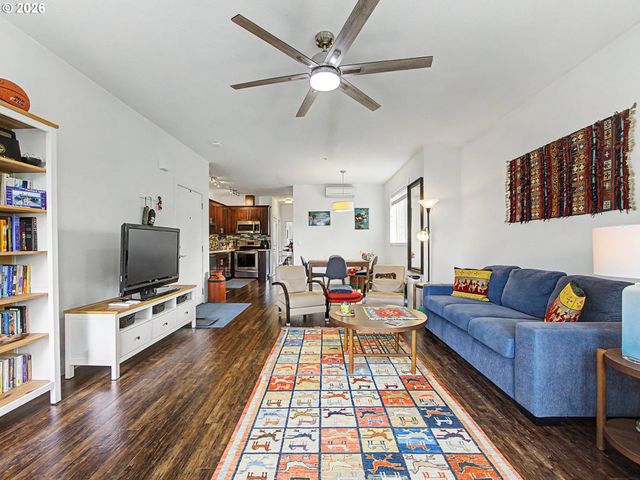 5734 N MONTANA Ave 5, Portland, OR 97217