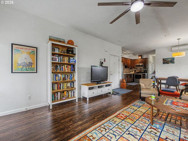 5734 N MONTANA Ave 5, Portland, OR 97217