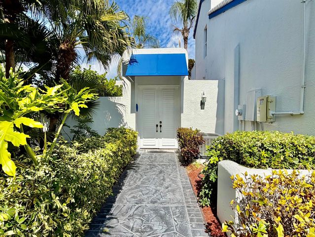 3687 Mykonos Court, Boca Raton, FL 33487