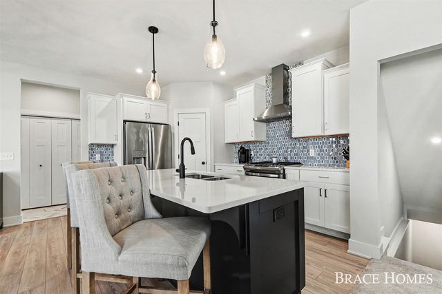 8325 Cooks Corner Drive, Byron Center, MI 49315
