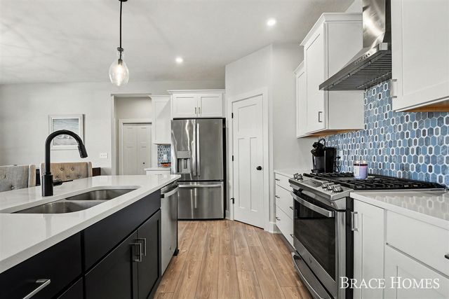 8325 Cooks Corner Drive, Byron Center, MI 49315