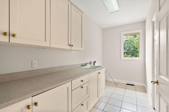 1500 Nelson Drive, Chesterton, IN 46304