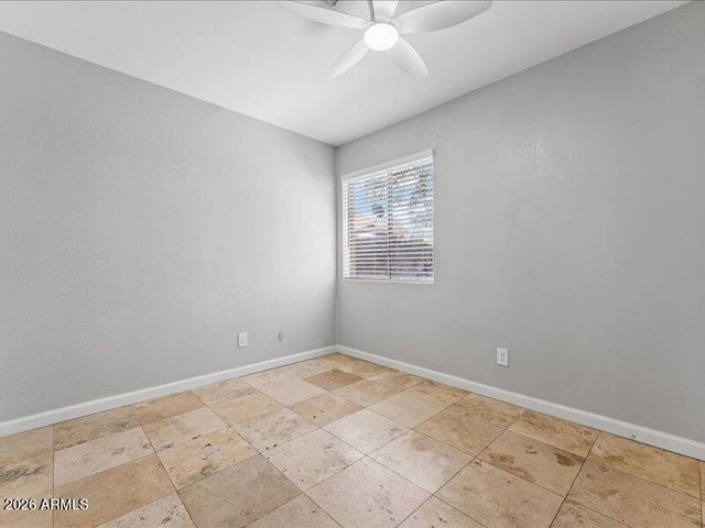 7522 W HIGHLAND Avenue, Phoenix, AZ 85033