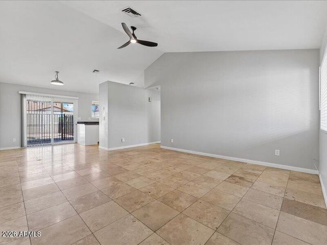 7522 W HIGHLAND Avenue, Phoenix, AZ 85033