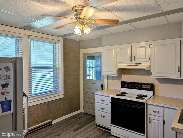 418 FAIRVIEW ST, Reading, PA 19605