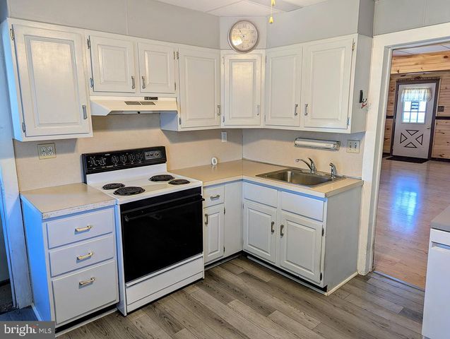 418 FAIRVIEW ST, Reading, PA 19605