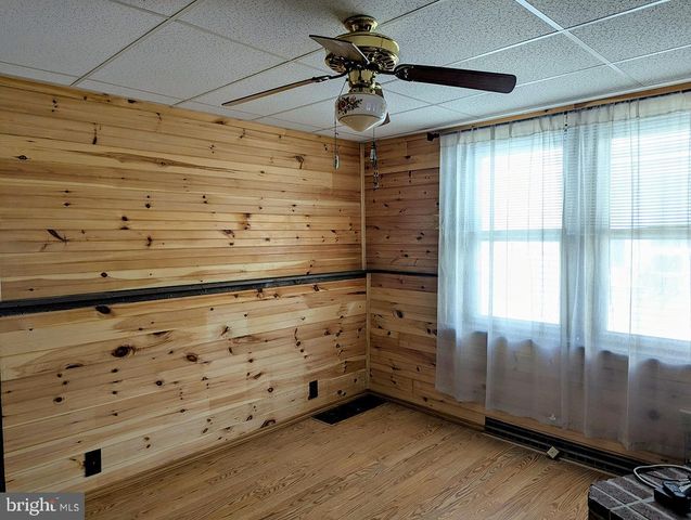 418 FAIRVIEW ST, Reading, PA 19605