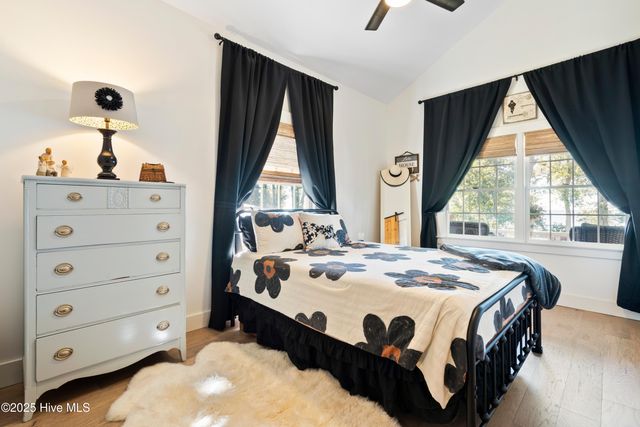 204 Lakeshore Drive, Lake Waccamaw, NC 28450