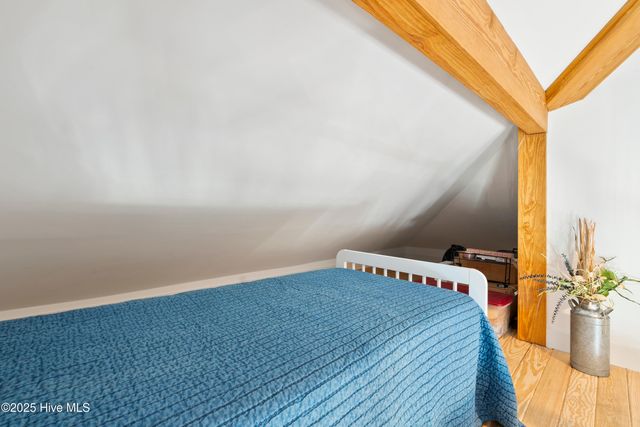 204 Lakeshore Drive, Lake Waccamaw, NC 28450