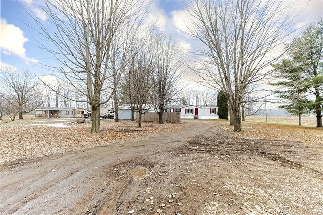 60123 Dailey Road, Dowagiac, MI 49047