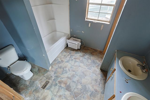 60123 Dailey Road, Dowagiac, MI 49047