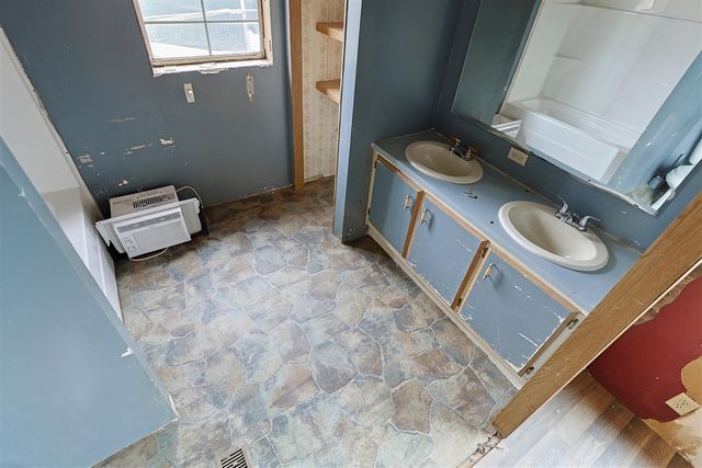 60123 Dailey Road, Dowagiac, MI 49047