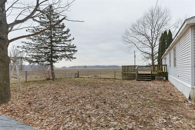 60123 Dailey Road, Dowagiac, MI 49047