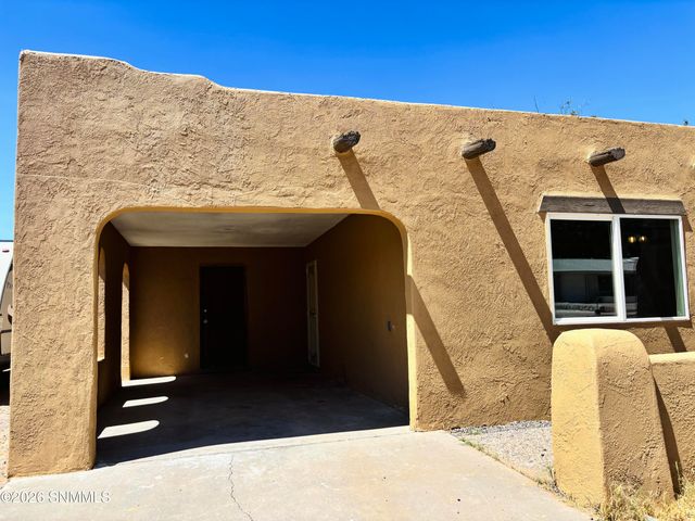 1605 Juniper Avenue, Las Cruces, NM 88001