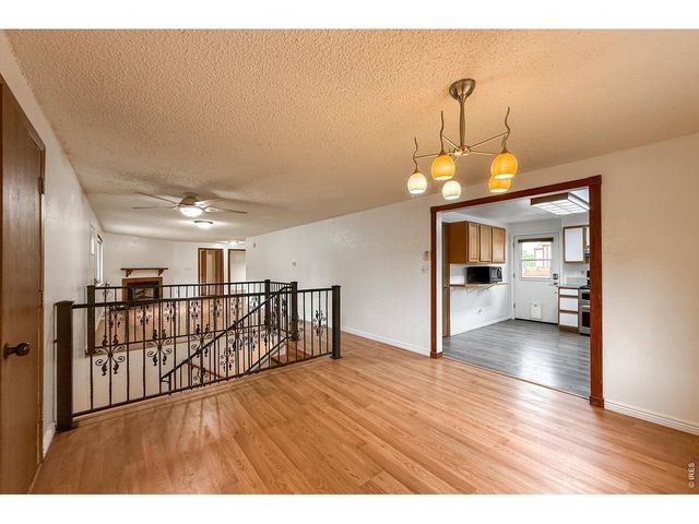1739 Shavano St, Longmont, CO 80504