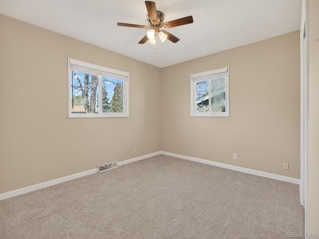 950 Jamaica St, Aurora, CO 80010