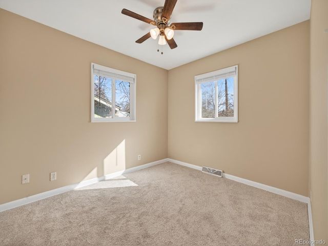 950 Jamaica St, Aurora, CO 80010