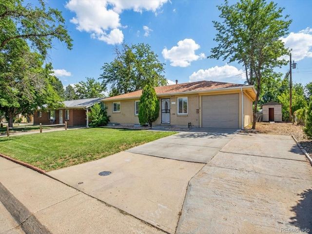 950 Jamaica St, Aurora, CO 80010