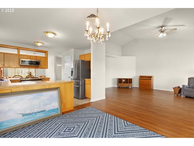 2657 GREYFOX Dr, Sutherlin, OR 97479