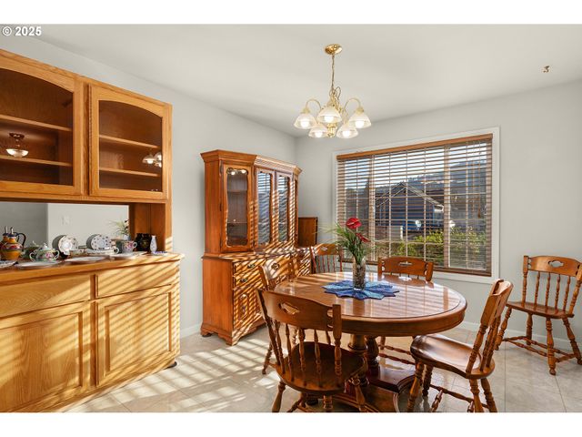 2657 GREYFOX Dr, Sutherlin, OR 97479