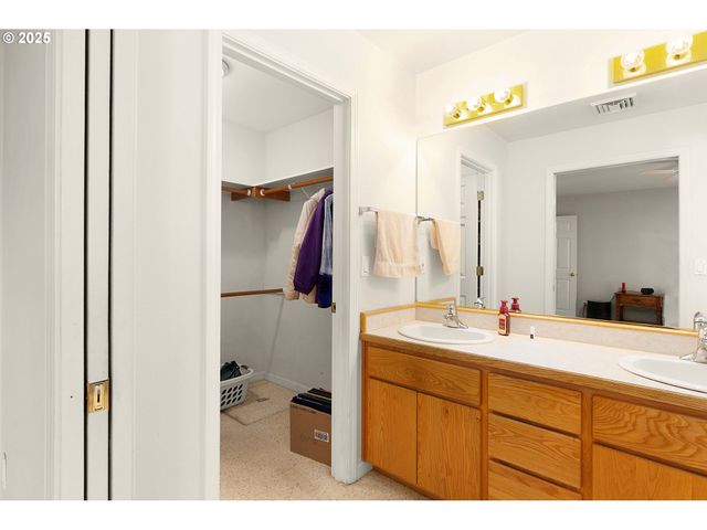 2657 GREYFOX Dr, Sutherlin, OR 97479