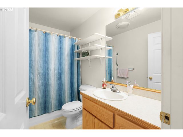 2657 GREYFOX Dr, Sutherlin, OR 97479