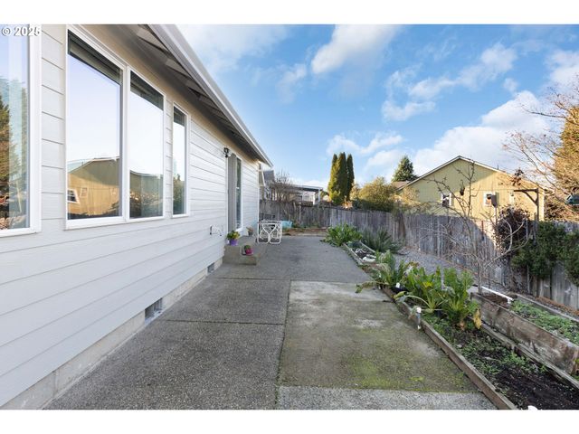 2657 GREYFOX Dr, Sutherlin, OR 97479