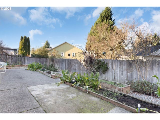 2657 GREYFOX Dr, Sutherlin, OR 97479