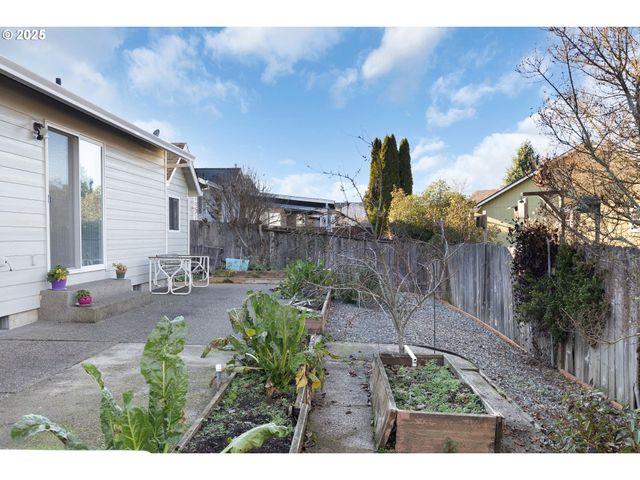 2657 GREYFOX Dr, Sutherlin, OR 97479