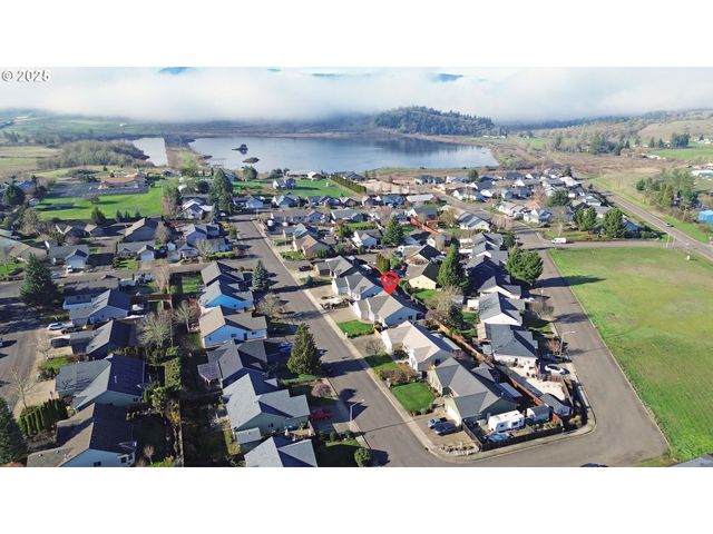 2657 GREYFOX Dr, Sutherlin, OR 97479