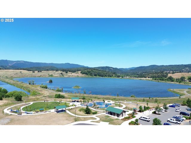 2657 GREYFOX Dr, Sutherlin, OR 97479