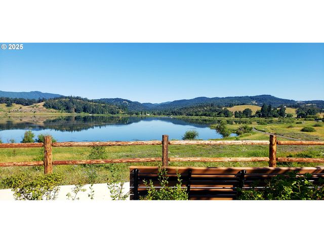 2657 GREYFOX Dr, Sutherlin, OR 97479