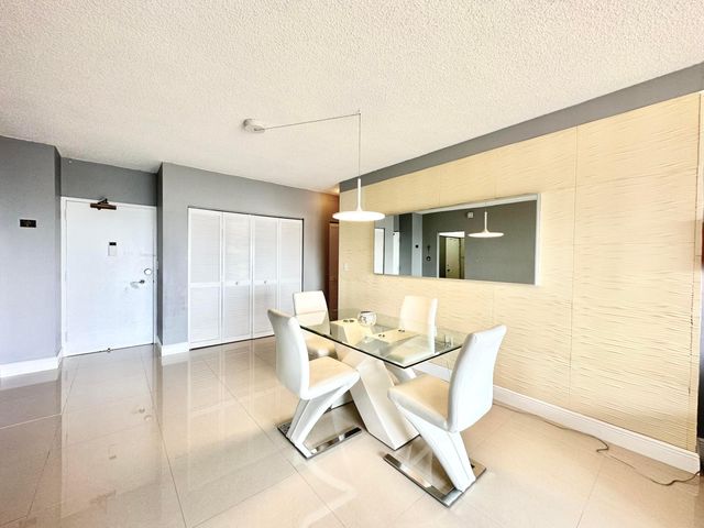 1985 S Ocean Drive 21a, Hallandale Beach, FL 33009