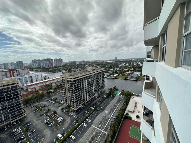 1985 S Ocean Drive 21a, Hallandale Beach, FL 33009