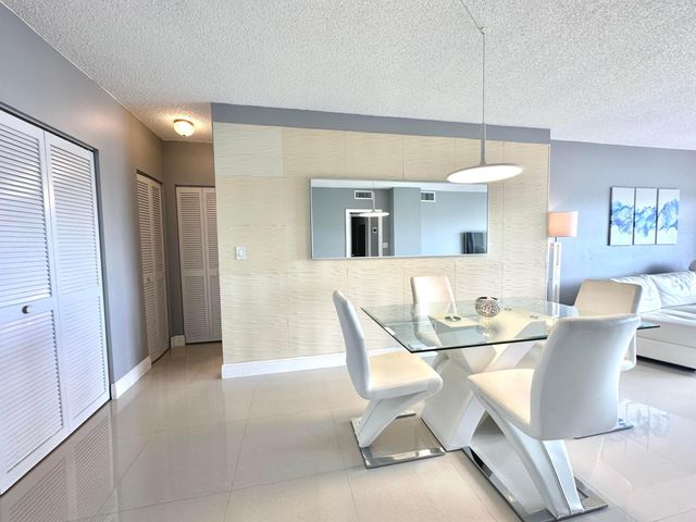 1985 S Ocean Drive 21a, Hallandale Beach, FL 33009