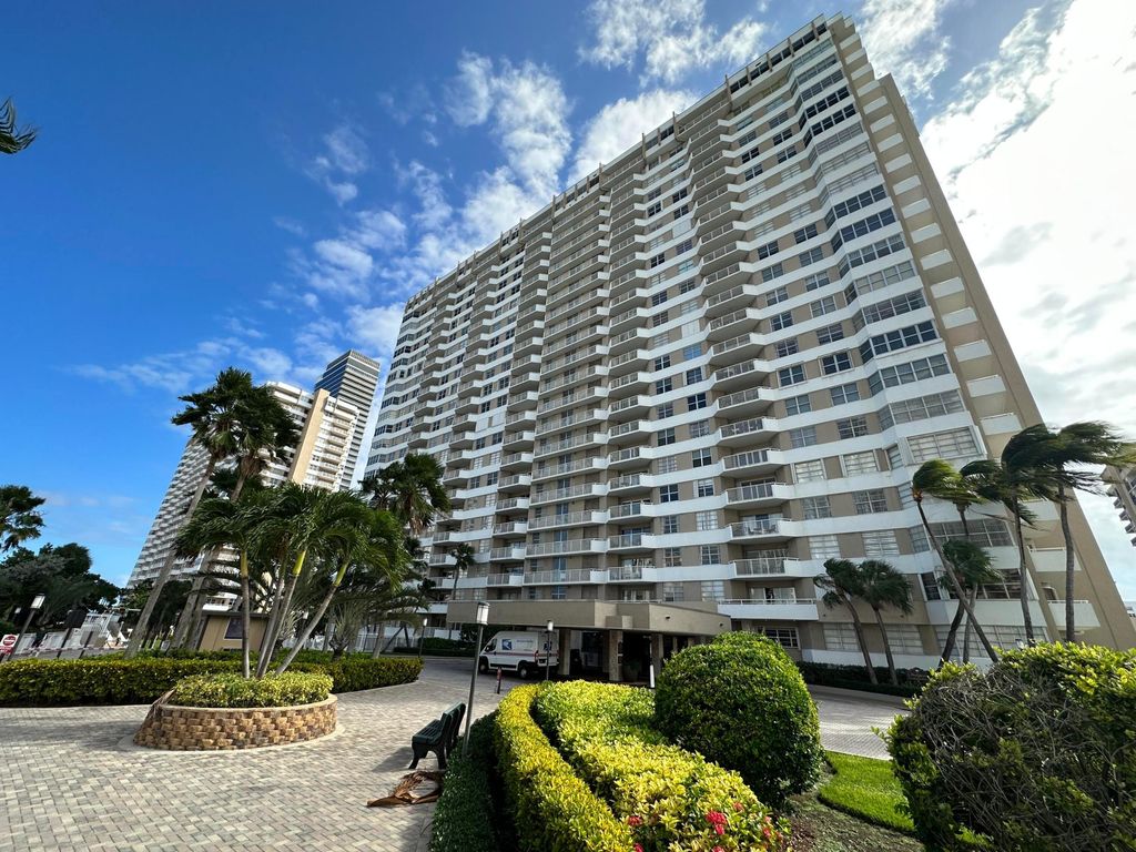 1985 S Ocean Drive 21a, Hallandale Beach, FL 33009