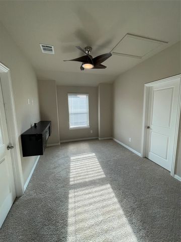 1924 Briar Hill Drive, Denton, TX 76207