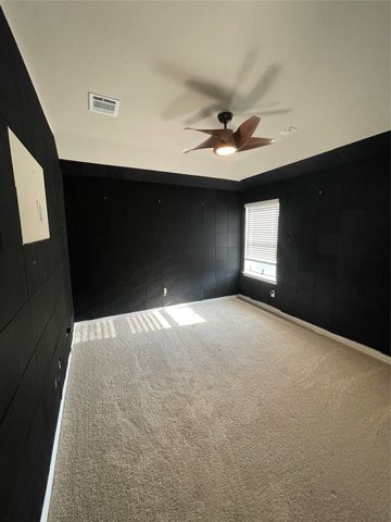 1924 Briar Hill Drive, Denton, TX 76207
