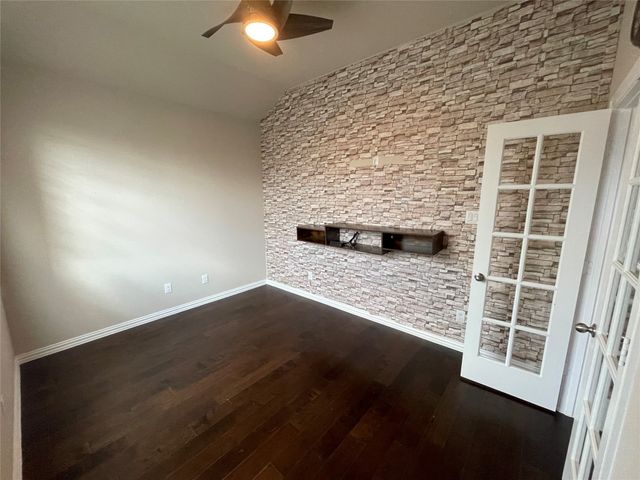 1924 Briar Hill Drive, Denton, TX 76207