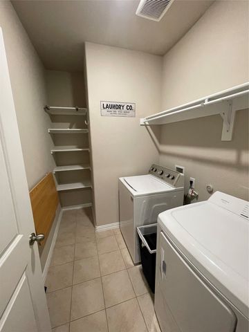 1924 Briar Hill Drive, Denton, TX 76207
