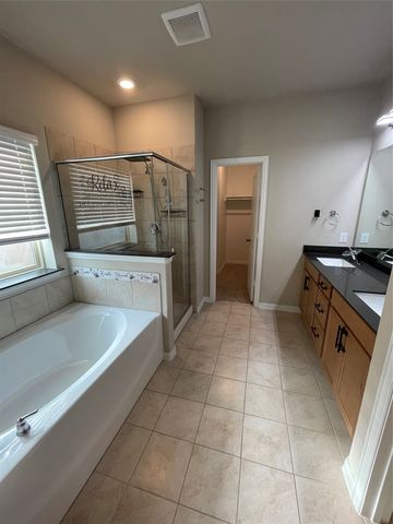 1924 Briar Hill Drive, Denton, TX 76207