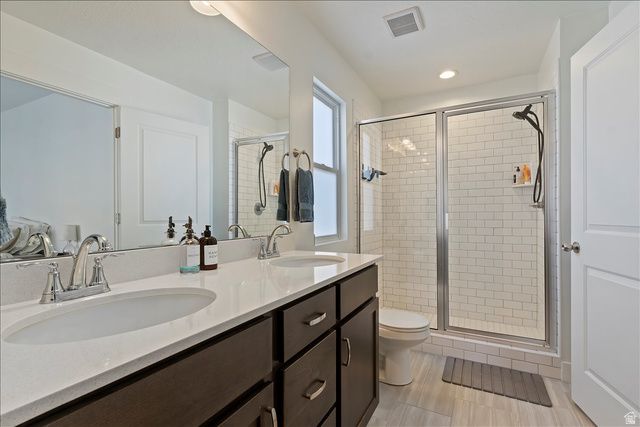 11764 S LEANDER DR, South Jordan, UT 84009