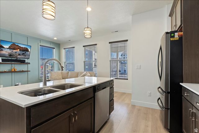 11764 S LEANDER DR, South Jordan, UT 84009