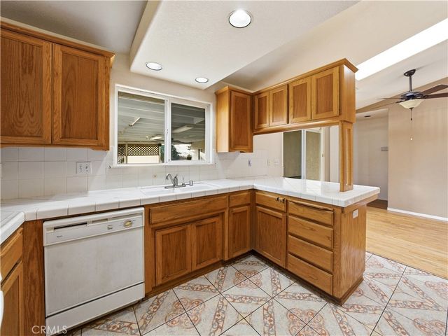 715 Shannon Hill, Paso Robles, CA 93446