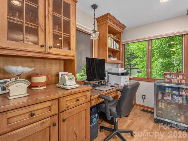 503 Fleetwood Plaza, Laurel Park, NC 28739