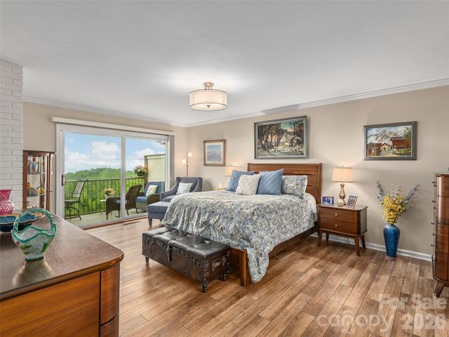 503 Fleetwood Plaza, Laurel Park, NC 28739